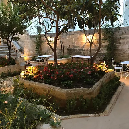 Il Giardino Della Regina