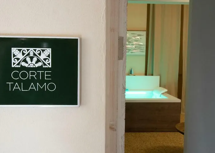 Il Giardino Della Regina Couette-café 3*